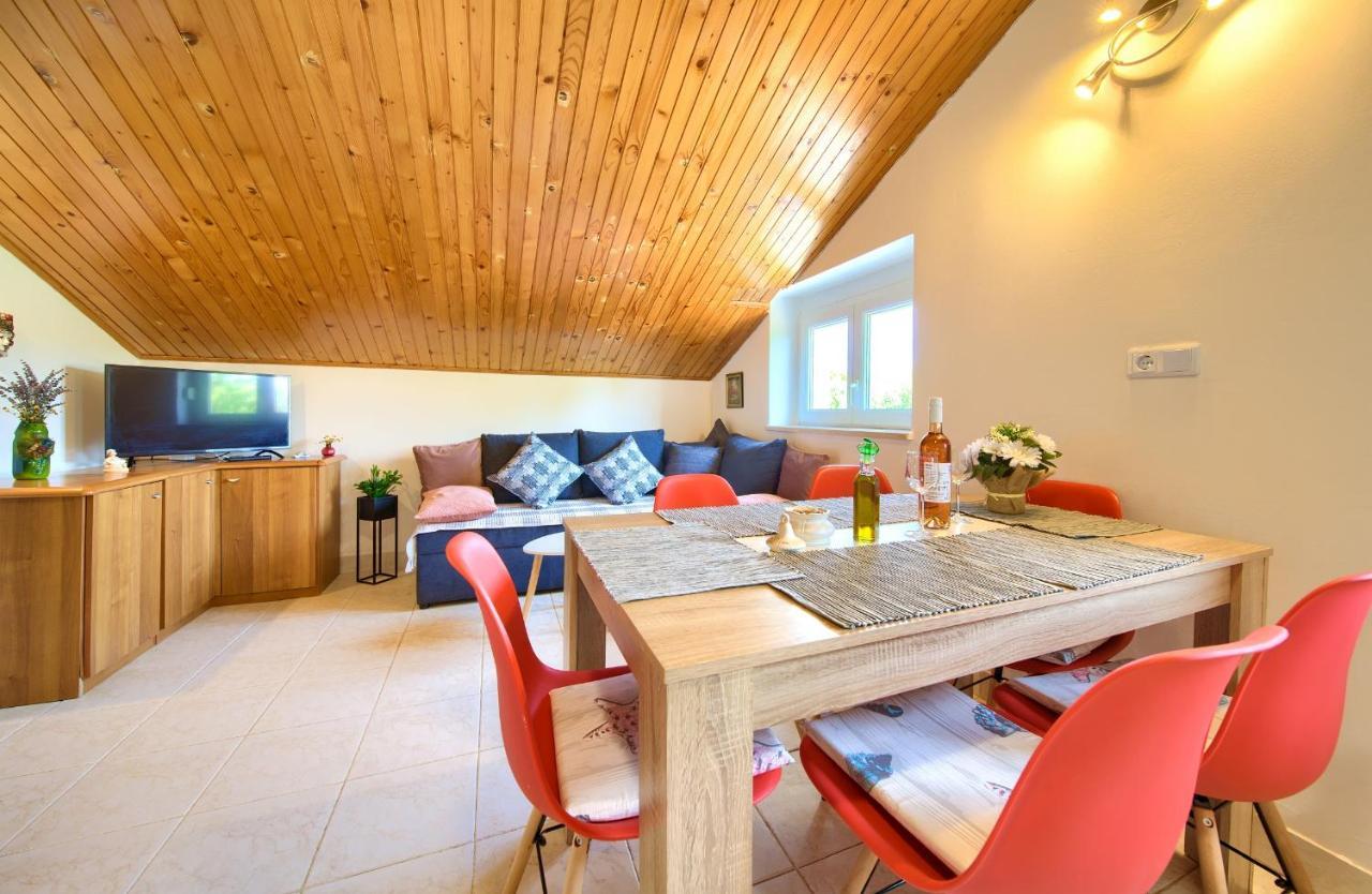 Apartment Lipovac Malinska Eksteriør billede